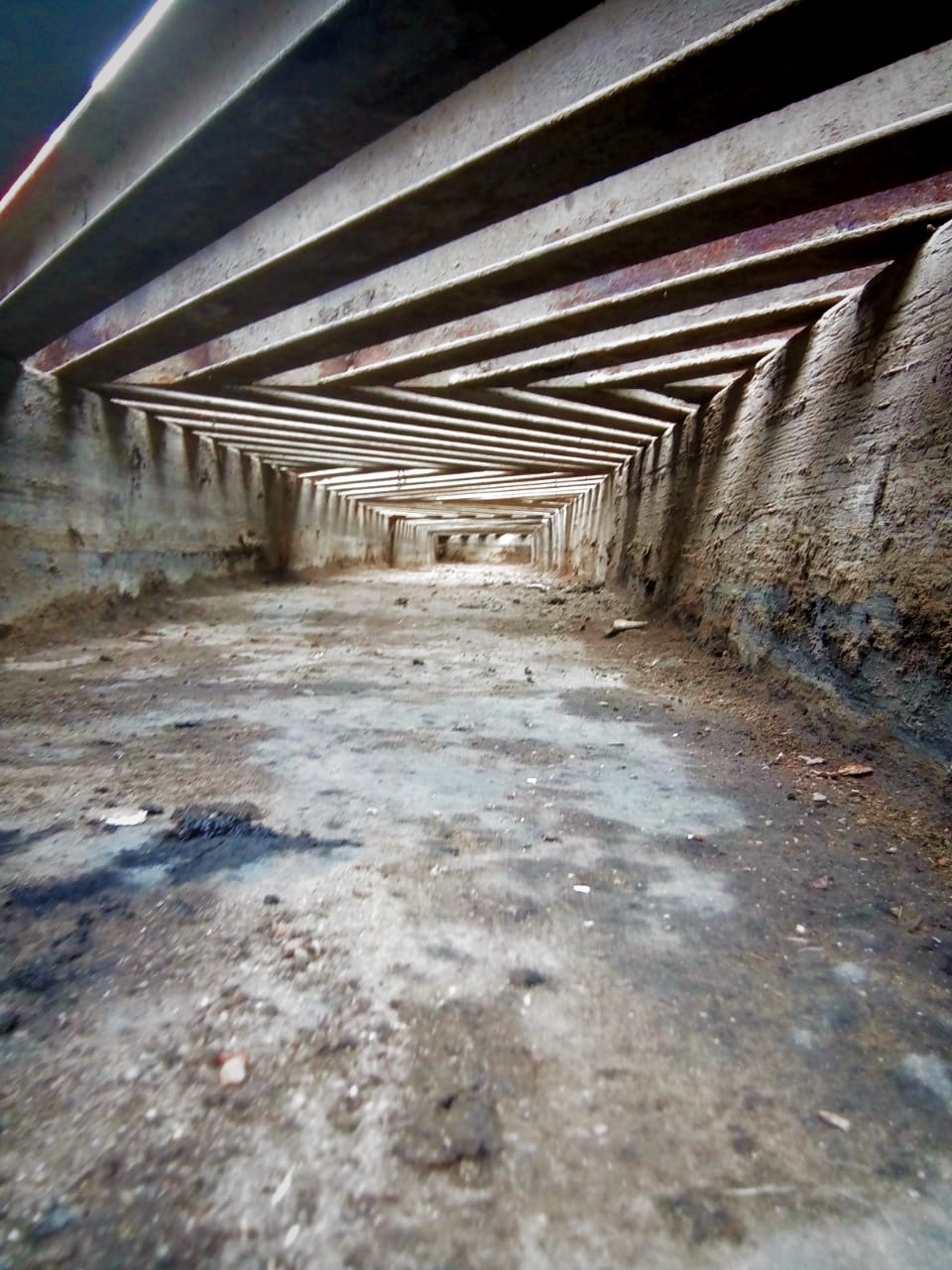 Activa Interapas programa de mantenimiento y conservación de colectores.