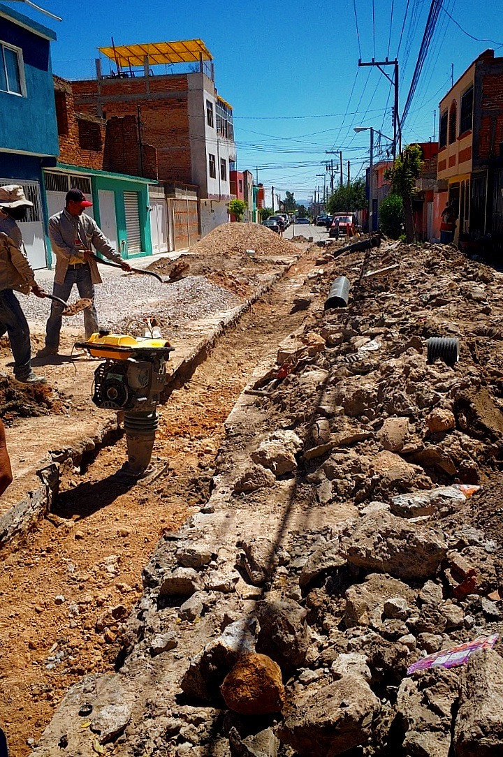 Invierte Interapas 430 mil pesos en programa de reposición de líneas de drenaje sanitario.