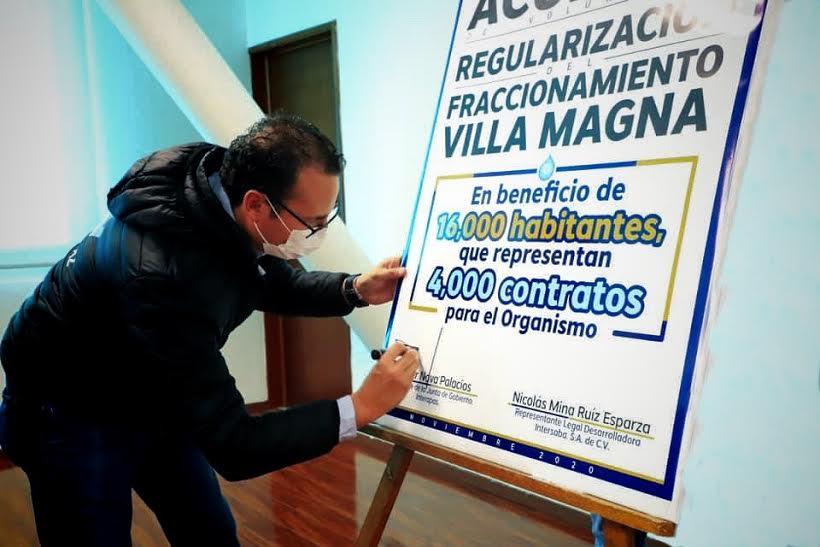 Interapas y Villa Magna firman acuerdo de regularización.