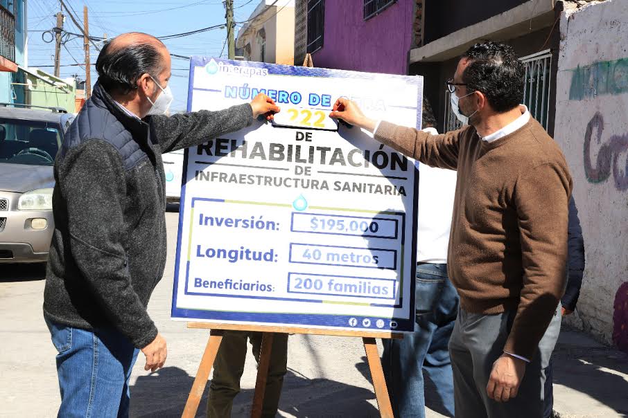 Entrega Interapas obra 222 de rehabilitación de drenaje sanitario.