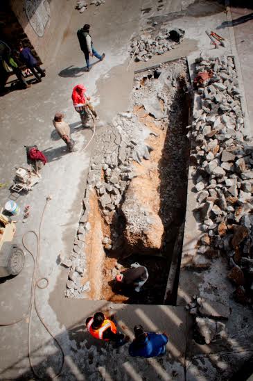 Detecta Interapas cruce de redes en Avenida Universidad.