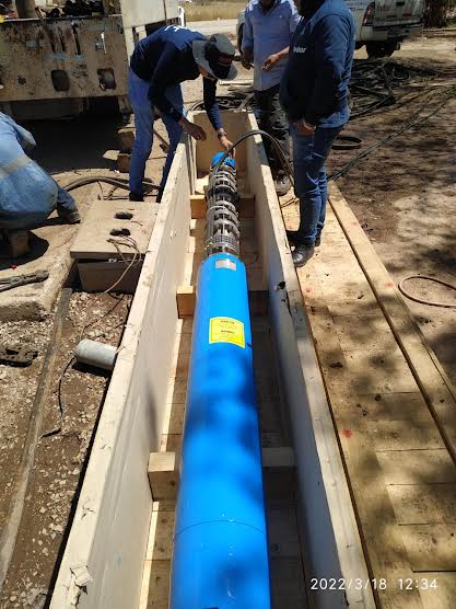Organismo Operador de agua repara bomba para reactivar pozo que abastece cinco colonias del norte de SLP.