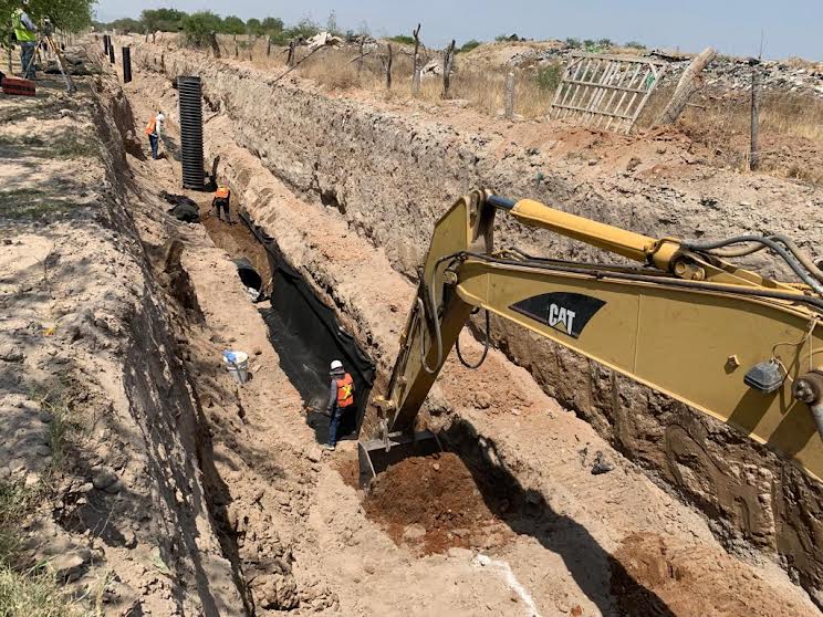 Construye Interapas colector sanitario “Primero de Mayo” en Soledad de Graciano Sánchez.