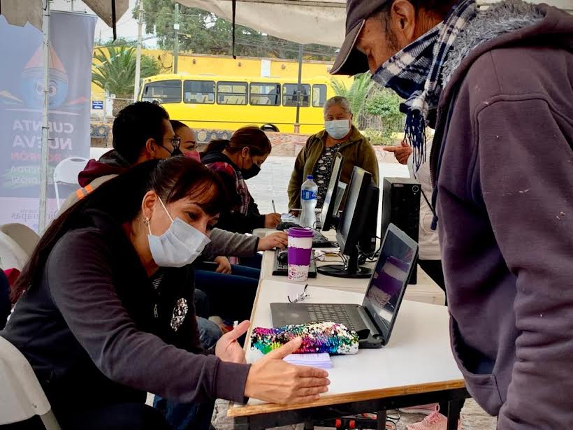 Excelente respuesta de habitantes de la Pila, a regularizarse con el Interapas.
