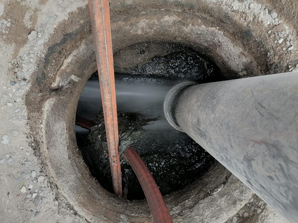 AVANZA PROGRAMA DE DESAZOLVE EN LA DELEGACIÓN DE VILLA POZOS