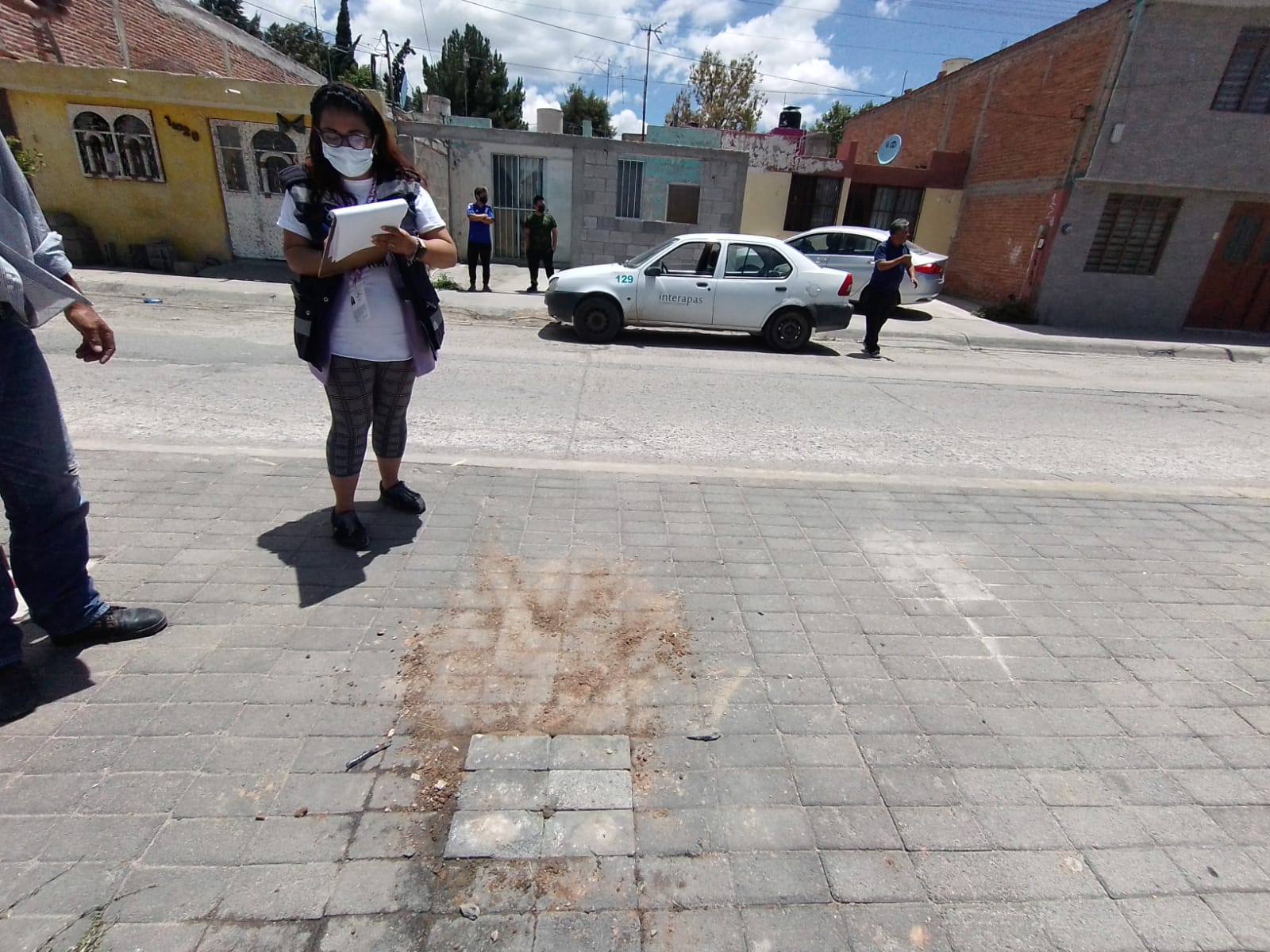 INTERAPAS CLAUSURA TOMA CLANDESTINA EN CAMELLÓN DE LA COLONIA SIMÓN DÍAZ