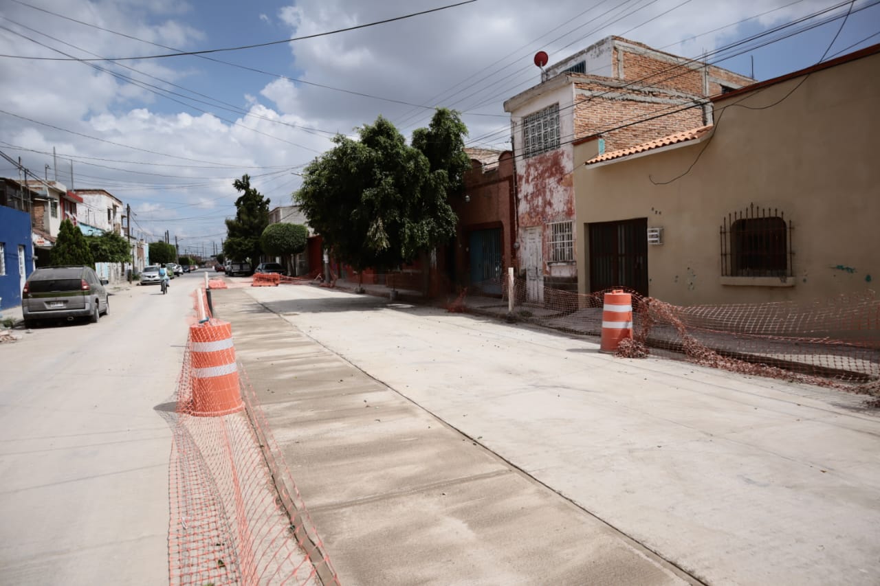 RESUELVE INTERAPAS PROBLEMA DE AGUAS NEGRAS EN CALLES DE SAN SEBASTIÁN