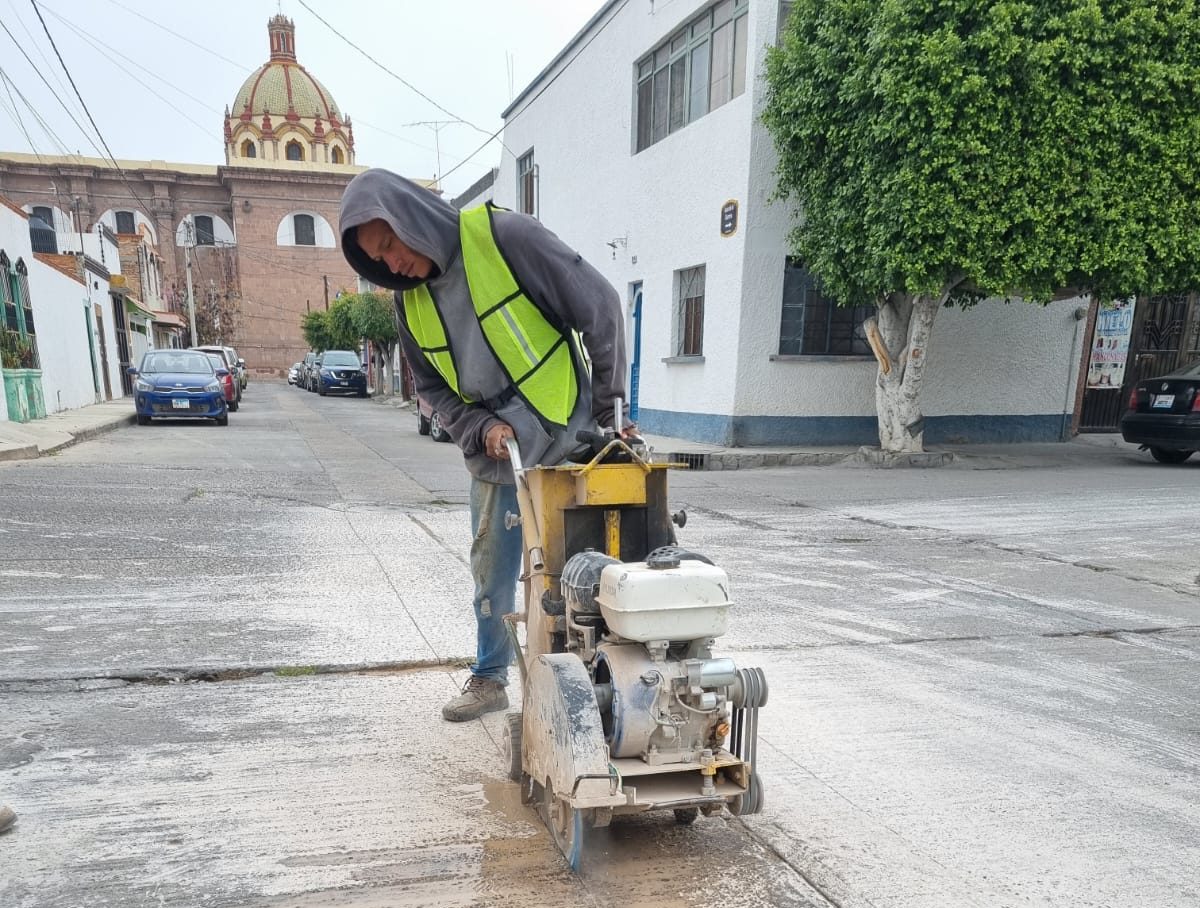 COMIENZA LA REPOSICIÓN DE 64 METROS DE DRENAJE EN LA COLONIA NIÑOS HÉROES