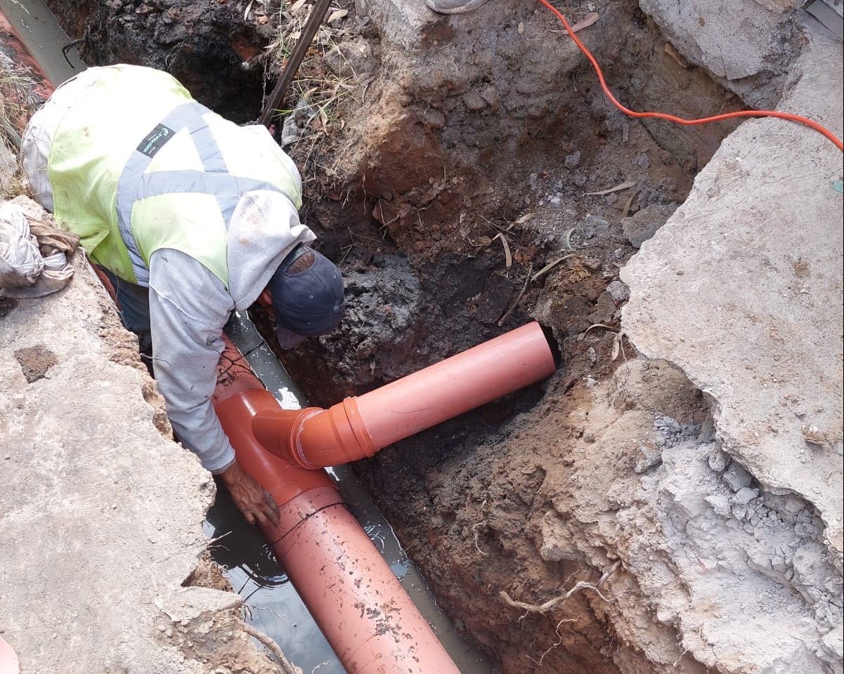 REHABILITA INTERAPAS INFRAESTRUCTURA SANITARIA AL ORIENTE Y PONIENTE DE LA CAPITAL