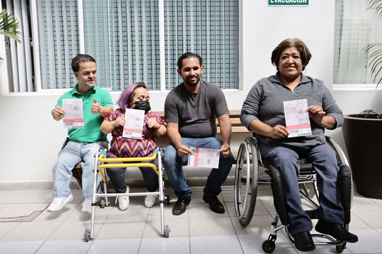 EN INTERAPAS ADULTOS MAYORES, MADRES SOLTERAS Y PERSONAS CON DISCAPACIDAD, PAGAN LA MITAD