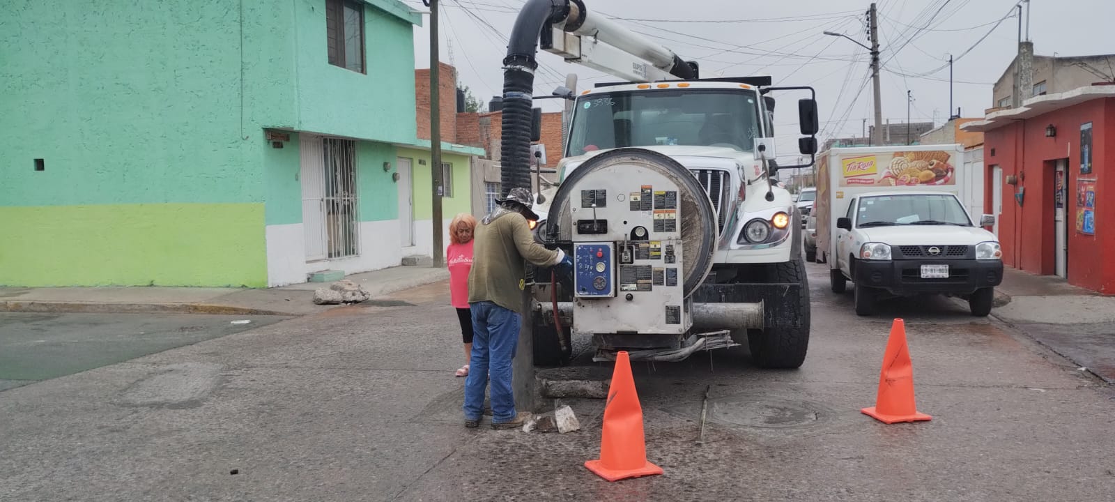INTERAPAS REALIZA LIMPIEZA EN MÁS DE  KILÓMETRO Y MEDIO DE DRENAJE EN SOLEDAD DE GRACIANO SÁNCHEZ