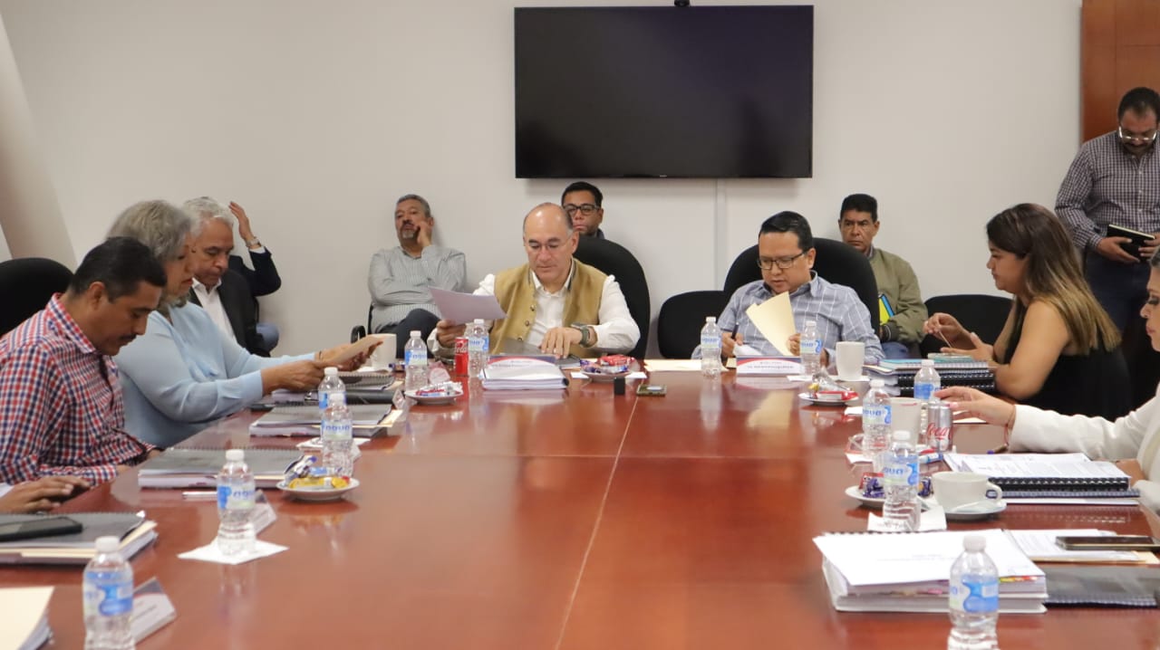 ANTE LA JUNTA DE GOBIERNO SE PRESENTA EL ESTATUS DEL PLAN EMERGENTE DE AGUA