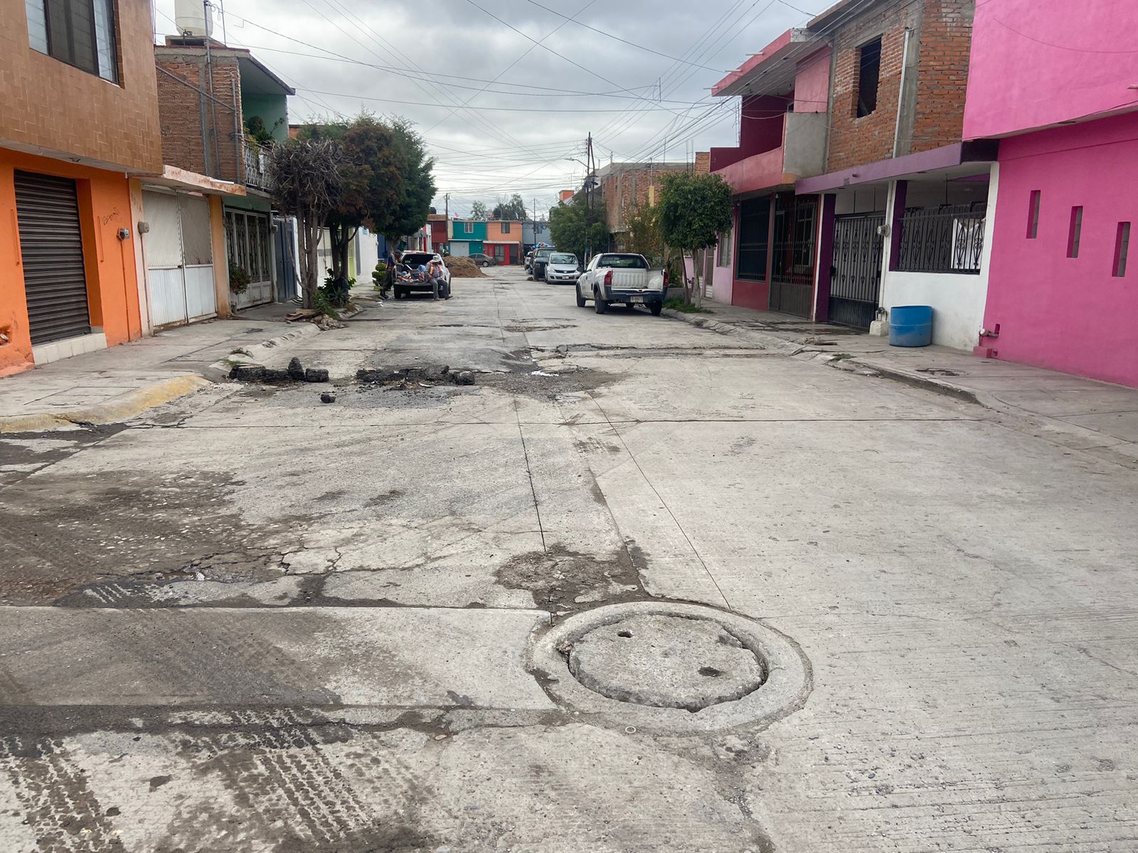 INTERVIENE INTERAPAS SOCAVÓN LOCALIZADO EN LA CALLE 54 DE LA COLONIA VILLAS DEL JARDÍN