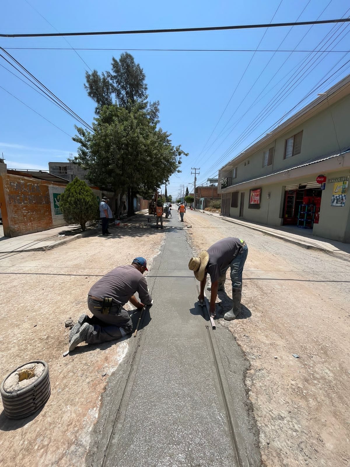 En lo que va del año, el Nuevo Interapas reparó 45 drenajes colapsados para resolver problemas de salud a cientos de familias potosinas.