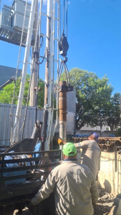  INTERAPAS inicia colocación de equipo de bombeo en pozo del fraccionamiento San Ángel.