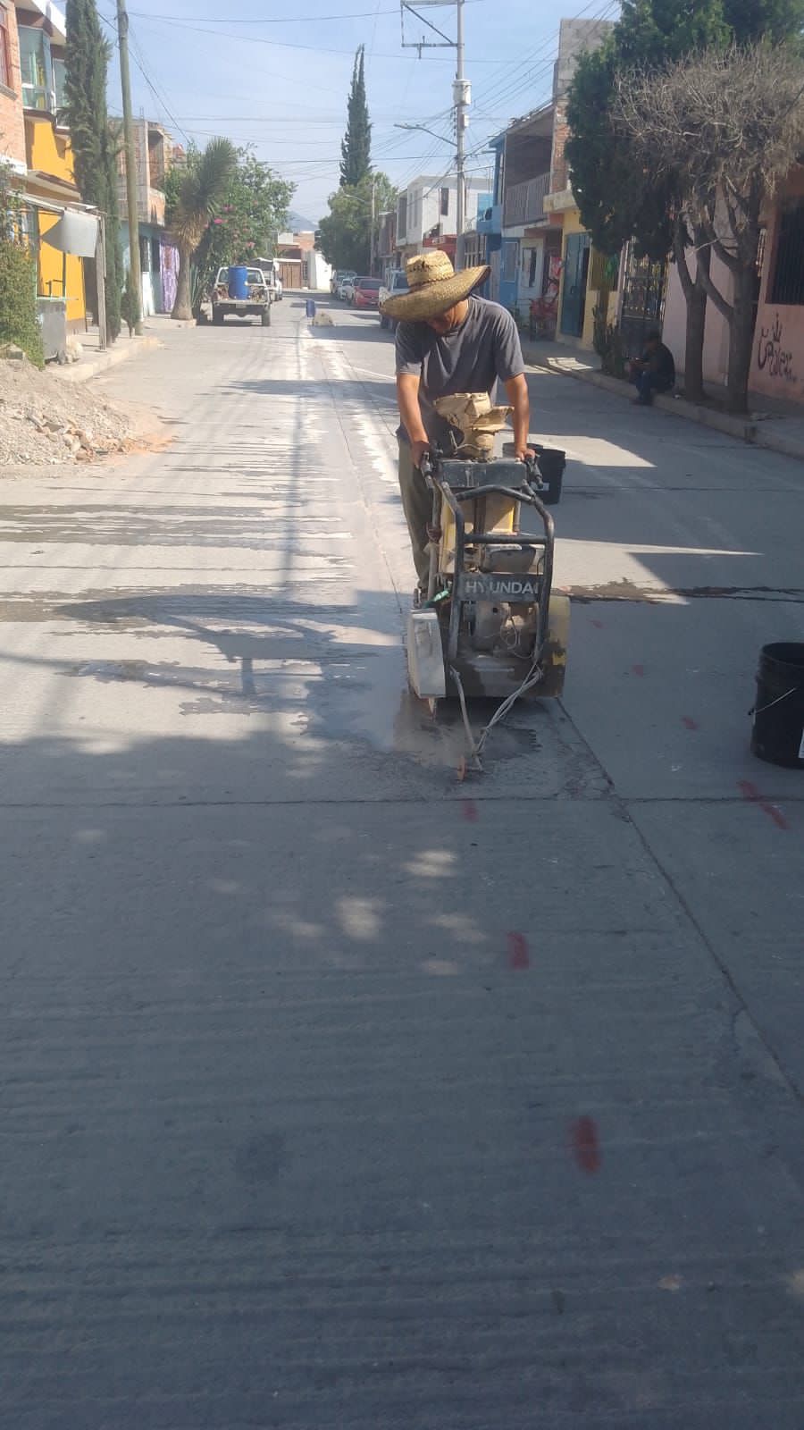 Interapas iniciará rehabilitación de drenaje sanitario en calles de la colonia Wenceslao Victoria.