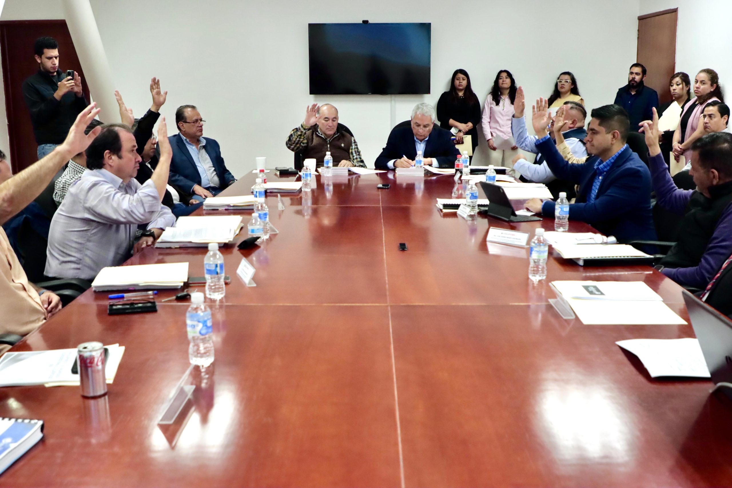 Interapas aprueba no incrementar tarifas de agua al sector popular y lanzar programa de descuentos y estímulos para recuperar cartera vencida