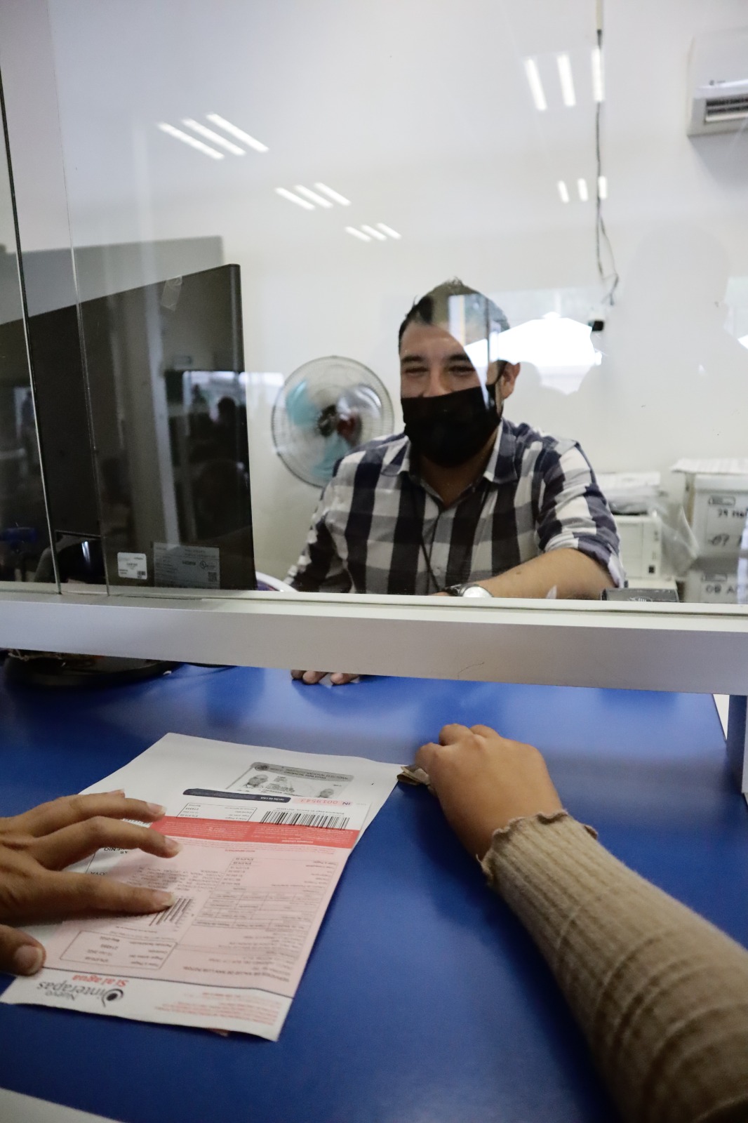 Interapas invita a adultos mayores y personas con discapacidad a renovar su descuento en el pago del agua.