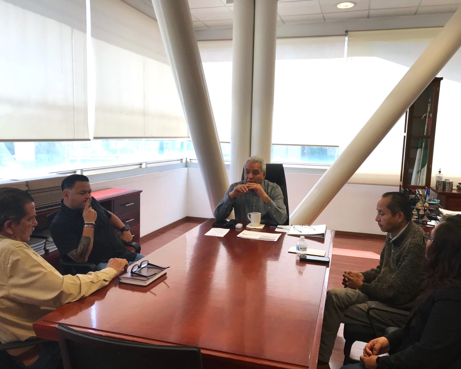 Director General de Interapas y delegado de Soledad de Graciano Sánchez, dan seguimiento a temas de agua en ese municipio.