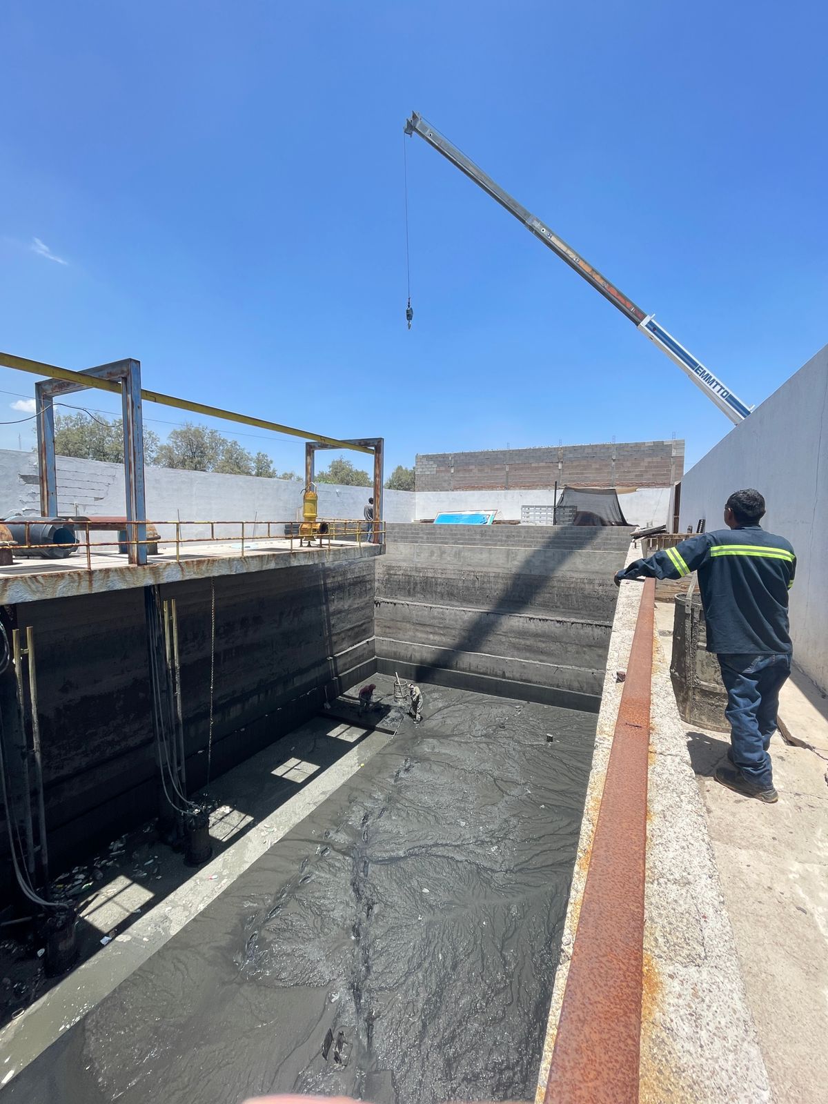 Interapas da mantenimiento al cárcamo pluvial Los Silos ante la temporada de lluvias