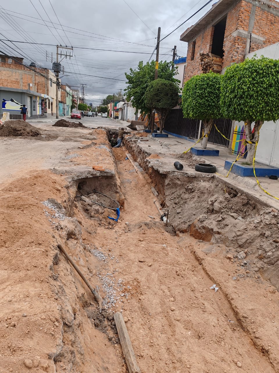 Entra a fase final rehabilitación sanitaria de la calle Colibrí, en la colonia Colorines