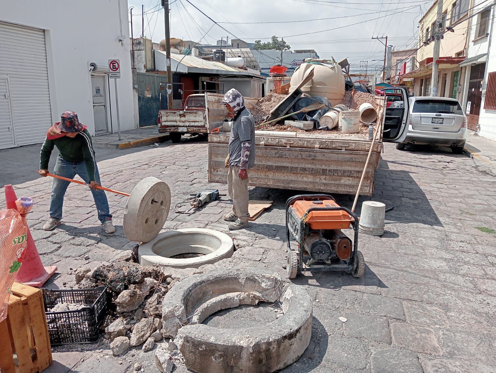 Interapas repara brocales en puntos de alto tránsito