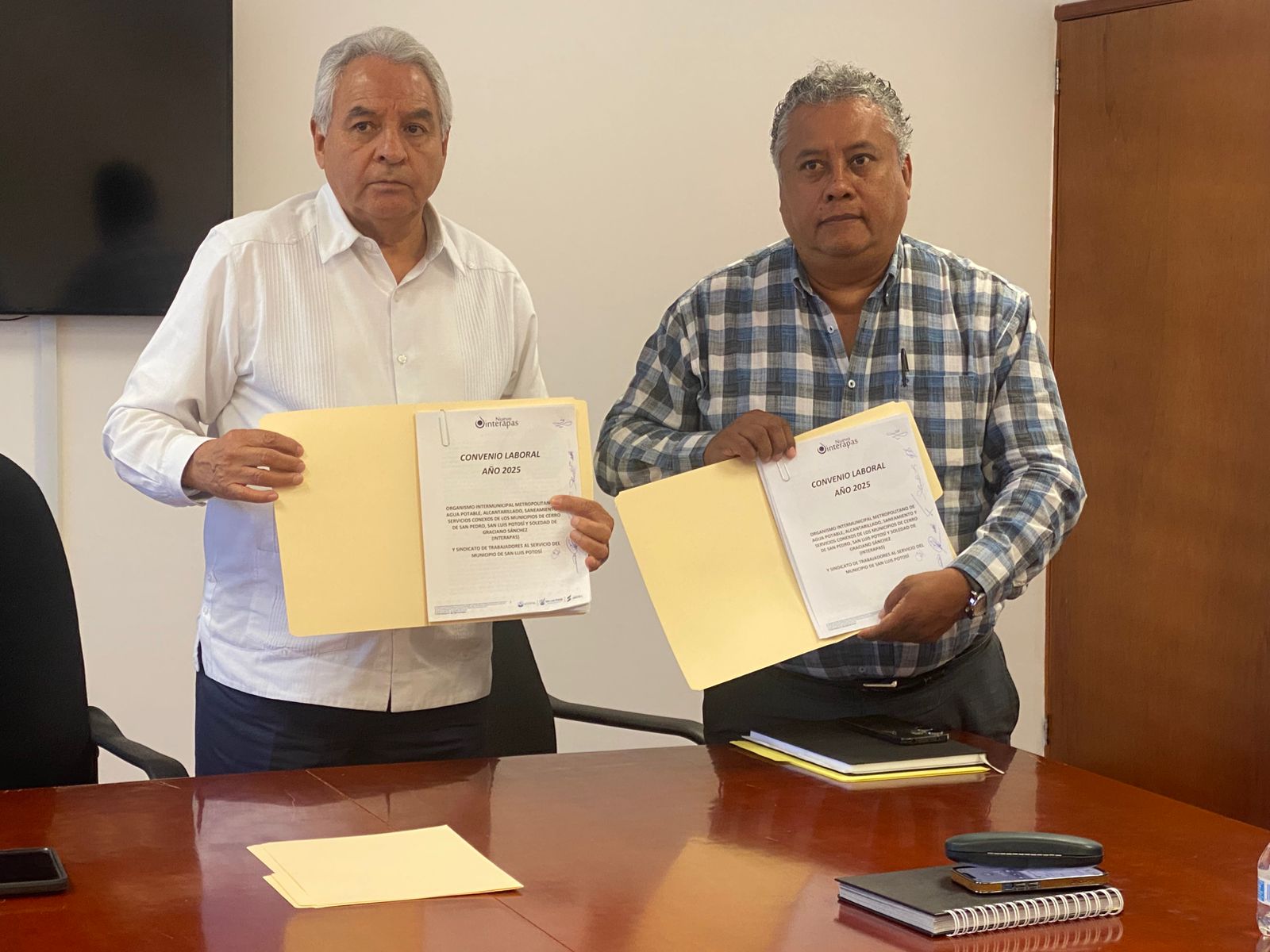 Interapas y Sindicato acuerdan mejoras para sus trabajadores con nuevo convenio laboral