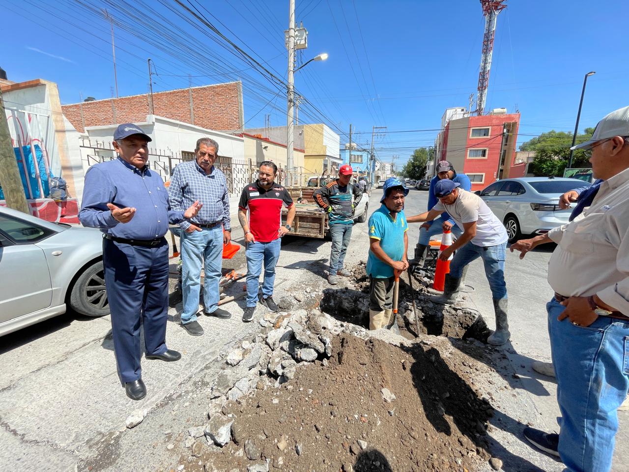 Interapas realiza sondeo en la red de agua potable de la avenida Nicolás Zapata