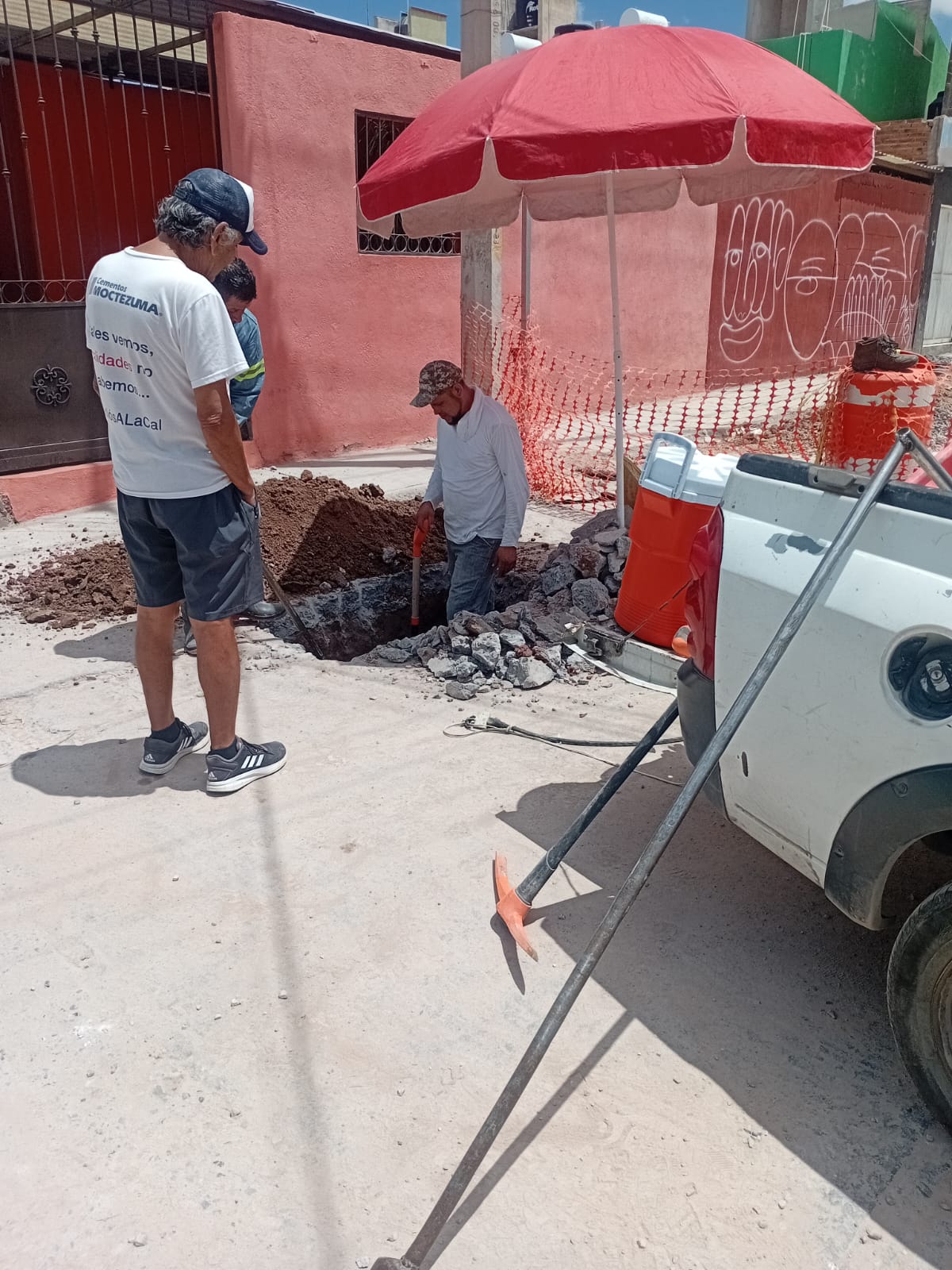 Interapas trabaja en la solución al desabasto de agua en la colonia Molinos, Villa de Pozos