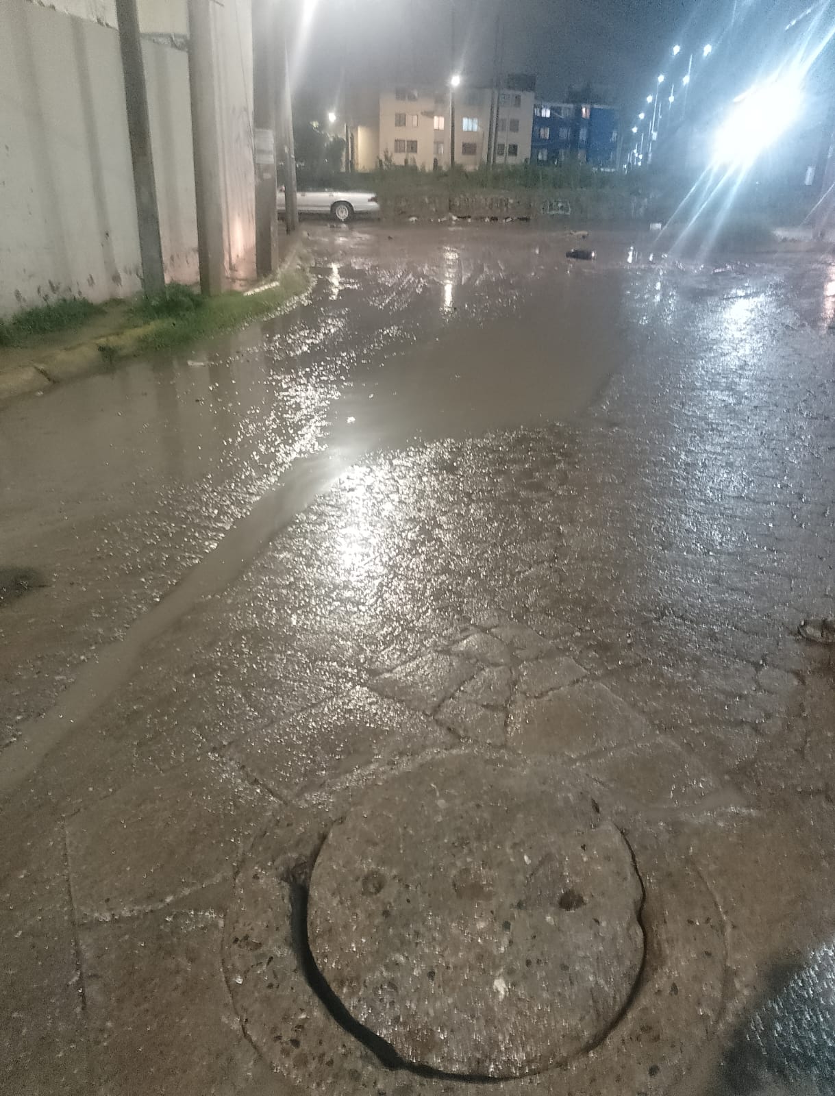 Interapas atiende puntos críticos de la ciudad tras la lluvia de esta noche