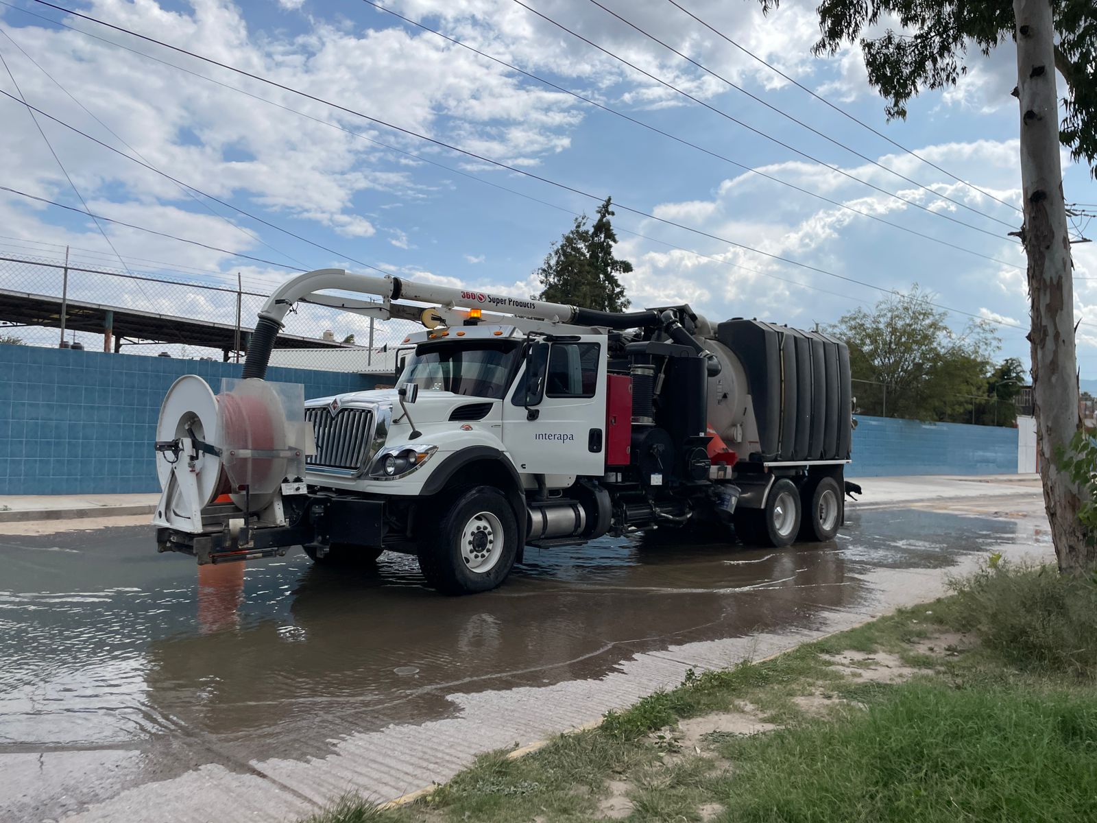 Interapas refuerza limpieza preventiva por lluvias durante este fin de semana