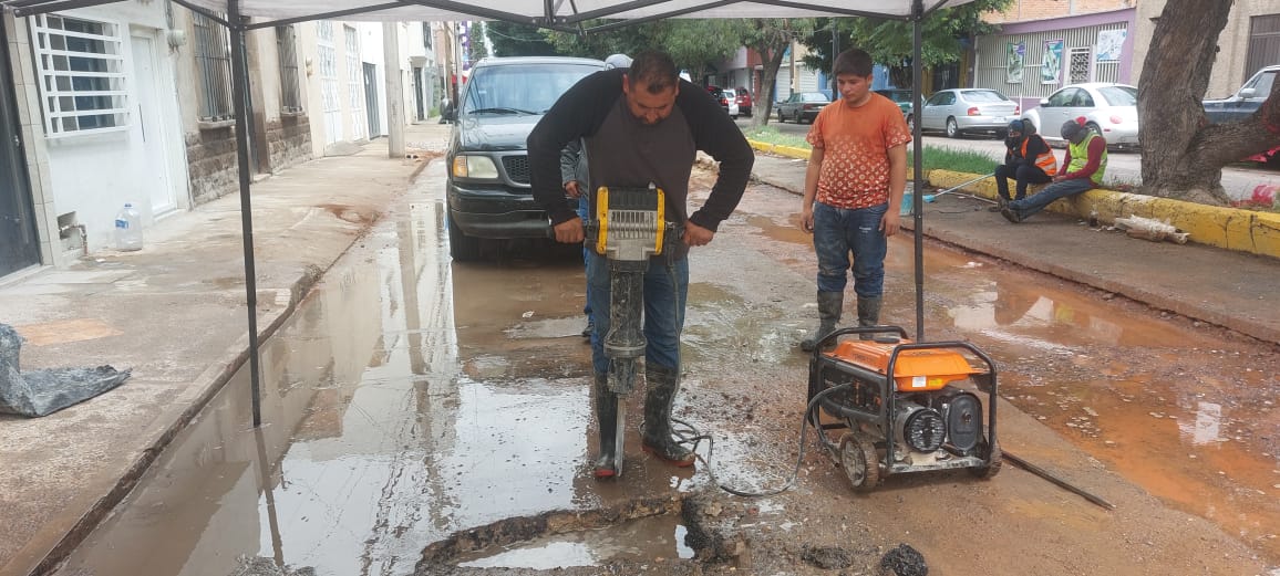 Interapas da rehabilitación integral en avenida Santos Degollado